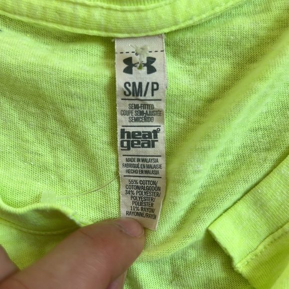 Under Amour Womens Neon Green Yellow Sleeveless Workout Top Size Small Raw Hem - Picture 7 of 14